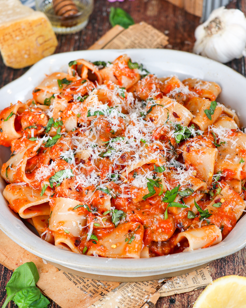 Roasted Tomato & Garlic Garden Pasta with Chicken Sausage